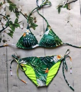 Bikini xanh dứa